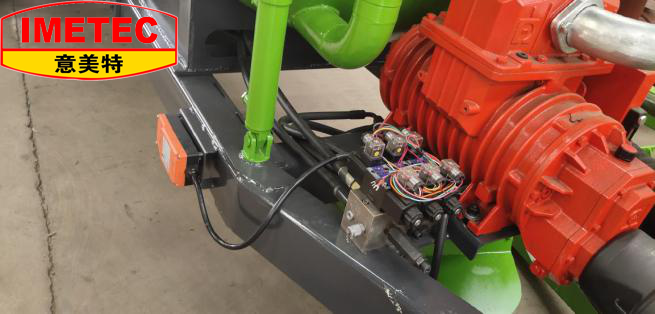 液態(tài)施肥噴灑車 9YPF-X液態(tài)拋肥車(圖1) 液態(tài)施肥噴灑車 9YPF-X液態(tài)拋肥車(圖1)